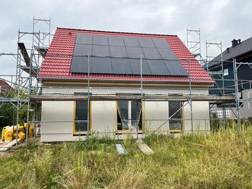 Vorbereitung Außenputz eines aktuellen Hausbau-Schütt-Bauvorhabens auf einer Baulücke in Abbensen